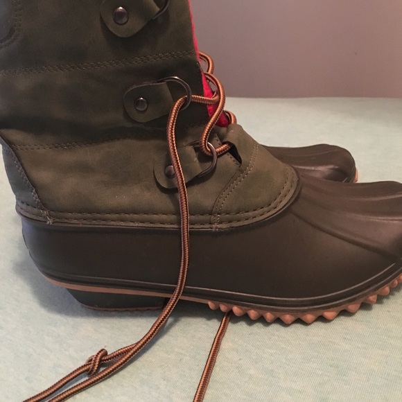 Booths - Picture 4 of 6